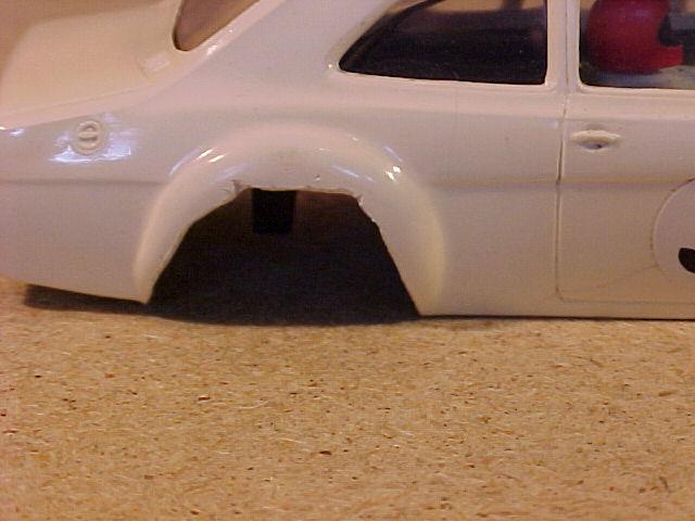 Enlarged wheel arch on Ford Escort