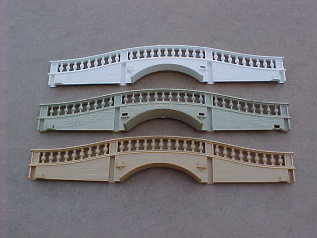 Different coloured bridges, note number of missing clips.