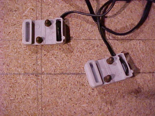 Connectors on jumper lead